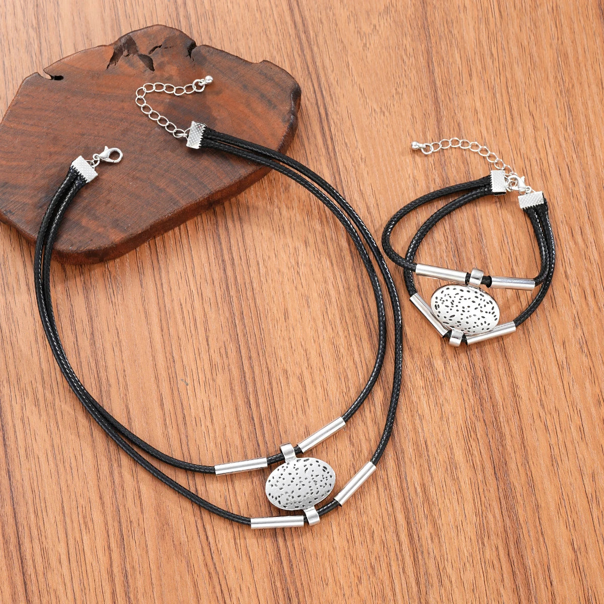 Vintage Oval Metal Necklace &amp; Bracelet 2Pc Set